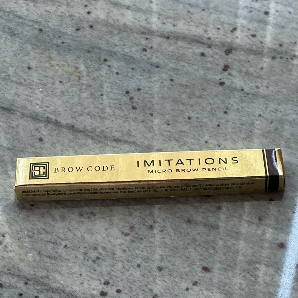 NEW IN BOX
Brow Code Imitations Micro Brow Pencil in Deep Dark Brunette